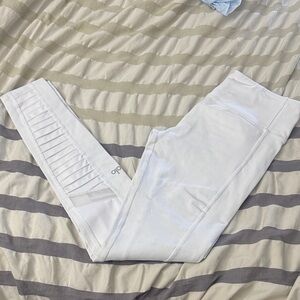 ALO Yoga White moto Leggings  LOOK at SHOP to BUNDLE 2 moto leggings $45